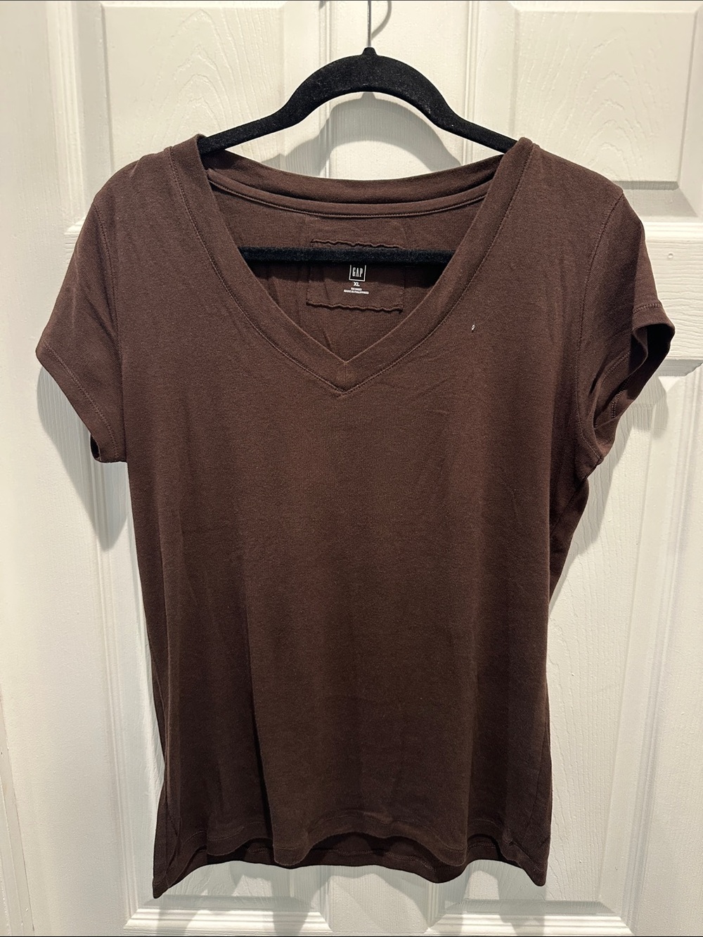 GAP Women’s V-Neck Short Sleeve Tee - Brown XL